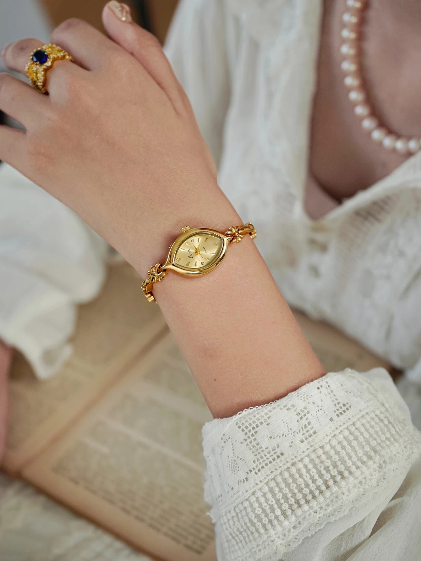 Reloj de pulsera vintage para mujer